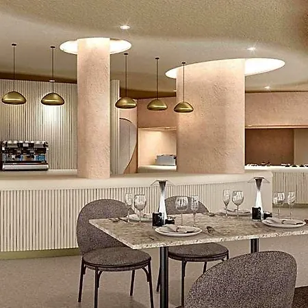 Zenith Hotel 4*